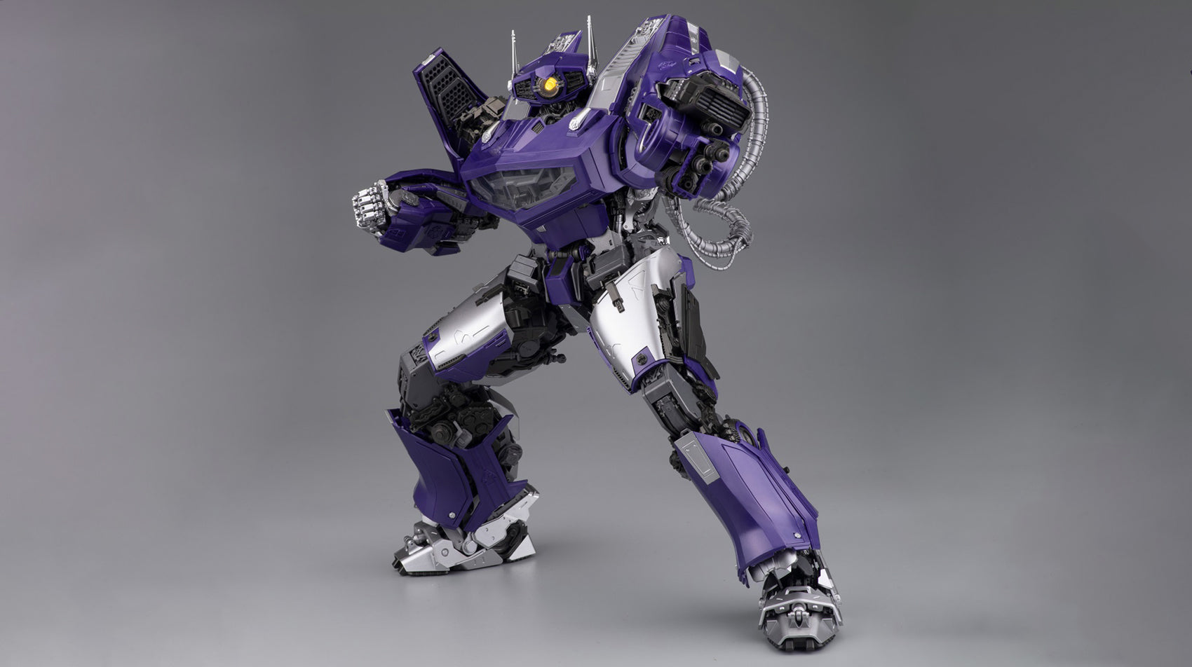 Transformers: Bumblebee - Shockwave Model Kit